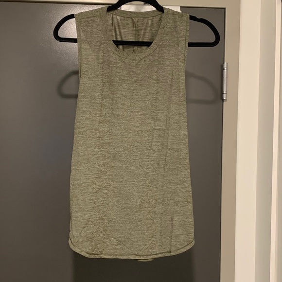 lululemon In a Cinch Tank - Picture 7 of 8